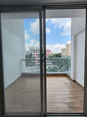 Room in 2 BHK Apartment at Malkani Bon Vivant, Mundhwa – for Rent