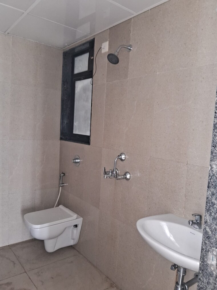 Attached Bathroom, dombivli east 1 Bedroom 500 Sq.Ft. Apartment In Dombivli East Thane 9326647