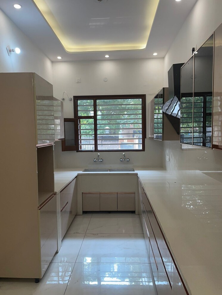 Kitchen, ambala highway 6 Bedroom 200 Sq.Yd. Independent House In Ambala Highway Zirakpur 9326672