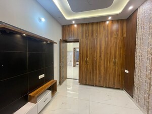 Room in 6 BHK Independent House at Ambala Highway – for Sale
