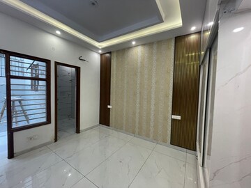 Room in 6 BHK Independent House at Ambala Highway – for Sale