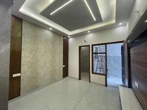 Room in 6 BHK Independent House at Ambala Highway – for Sale