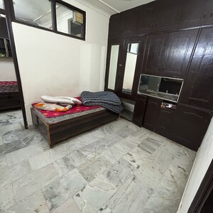 Parking in 2 BHK Builder Floor at Kotla Mubarakpur – for Rent