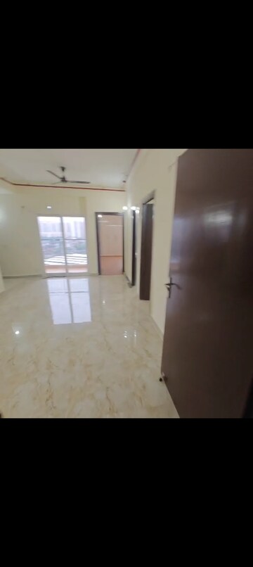 Room in 3 BHK Apartment at Amrapali Enchante, Tech Zone 4 Greater Noida – for Rent
