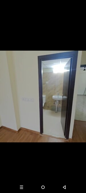 Room in 3 BHK Apartment at Amrapali Enchante, Tech Zone 4 Greater Noida – for Rent