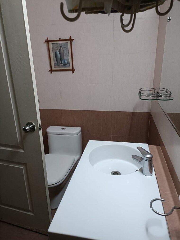 Bathroom, aparna-sarovar 2 Bedroom 1410 Sq.Ft. Apartment In Nallagandla Hyderabad 9326920