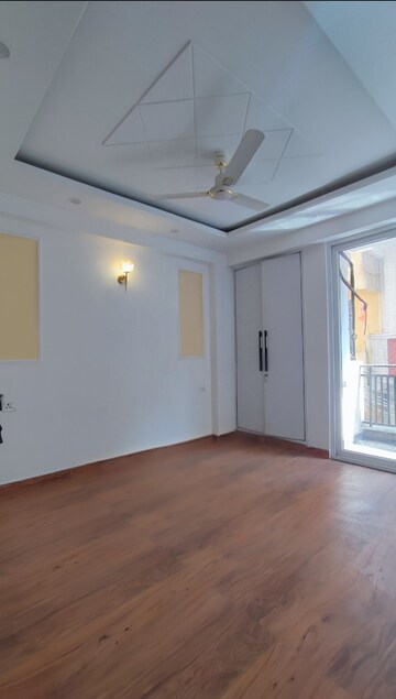 Room in 3 BHK Builder Floor at Chattarpur – for Rent