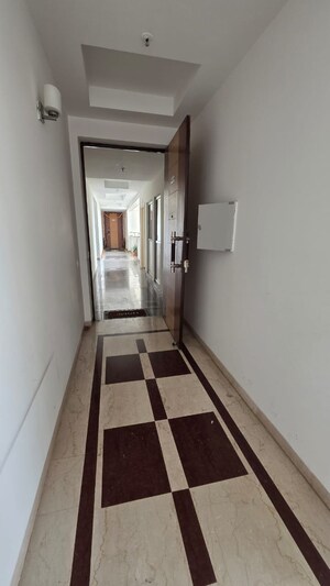 Building Lobby in 4 BHK Apartment at Unitech Heritage City, Sector 25 – for Sale
