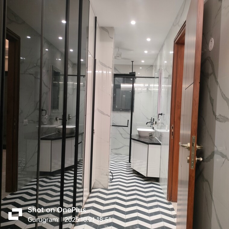 Other, sector 15 4 Bedroom 4000 Sq.Ft. Builder Floor In Sector 15 Gurgaon 9326879