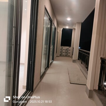  4 BHK Builder Floor at Sector 15 – for Rent