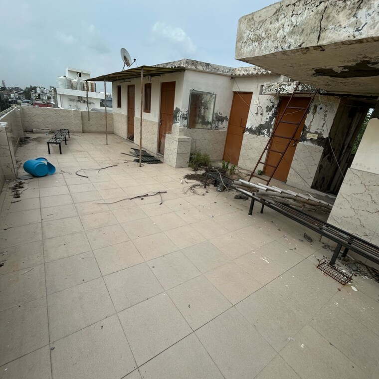 Balcony, south extension i 3 Bedroom 1800 Sq.Ft. Builder Floor In South Extension I Delhi 9326985