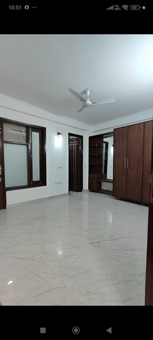 Room in 4 BHK Builder Floor at Chattarpur – for Rent