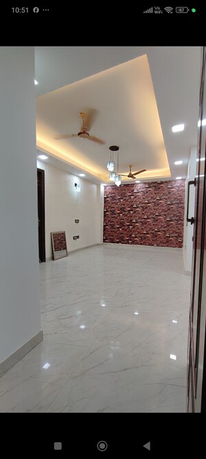Room in 4 BHK Builder Floor at Chattarpur – for Rent
