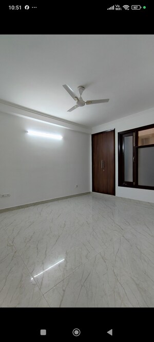 Room in 4 BHK Builder Floor at Chattarpur – for Rent