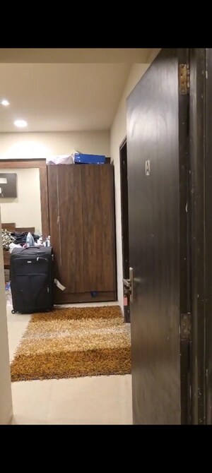 Furnished Amenities in 2 BHK Apartment at Suba Zircon, Andheri East – for Rent