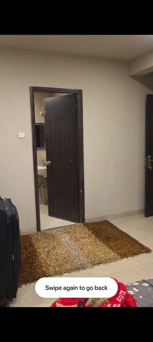 Room in 2 BHK Apartment at Suba Zircon, Andheri East – for Rent