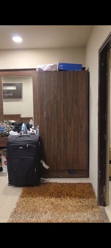 Furnished Amenities in 2 BHK Apartment at Suba Zircon, Andheri East – for Rent