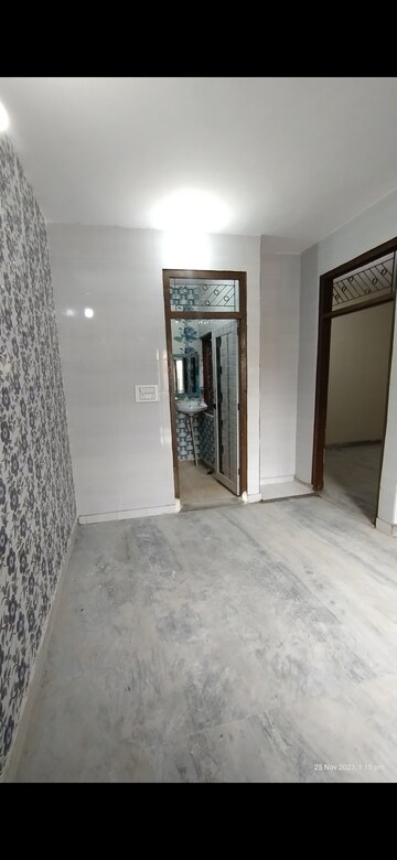 Room in 1 BHK Builder Floor at Uttam Nagar – for Sale