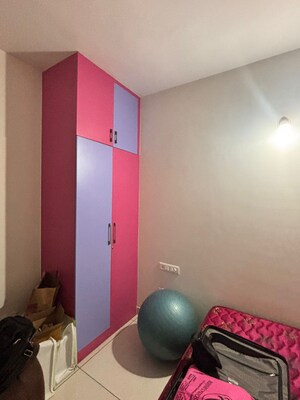 Room in 3 BHK Apartment at Prestige Lakeside Habitat, Varthur – for Rent