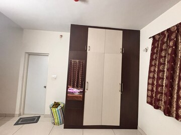 Room in 3 BHK Apartment at Prestige Lakeside Habitat, Varthur – for Rent