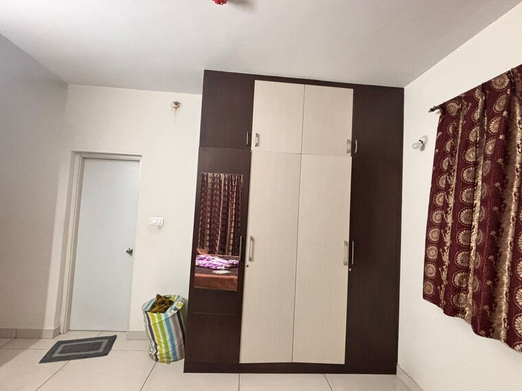 Room, prestige-lakeside-habitat 3 Bedroom 1655 Sq.Ft. Apartment In Varthur Bangalore 9326991