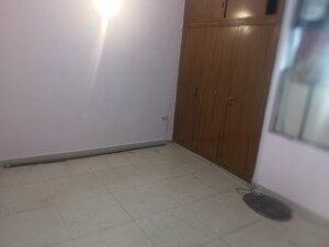 Room in 2.5 BHK Apartment at RWA Vasundhara Sector 4A, Vasundhara Sector 4 – for Rent