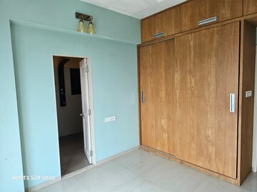 Room in 3 BHK Apartment at Vijay Nakshatra, Ghodbunder Road – for Rent