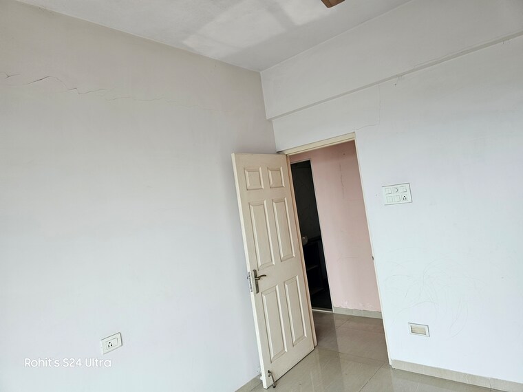 Room, vijay-nakshatra 3 Bedroom 1400 Sq.Ft. Apartment In Ghodbunder Road Thane 9327022