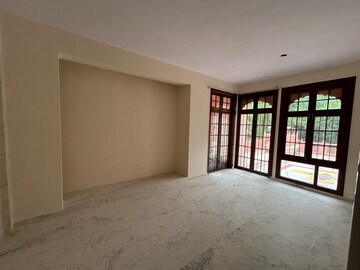 Room in 3 BHK Apartment at Rosa Bella, Ghodbunder Road – for Rent
