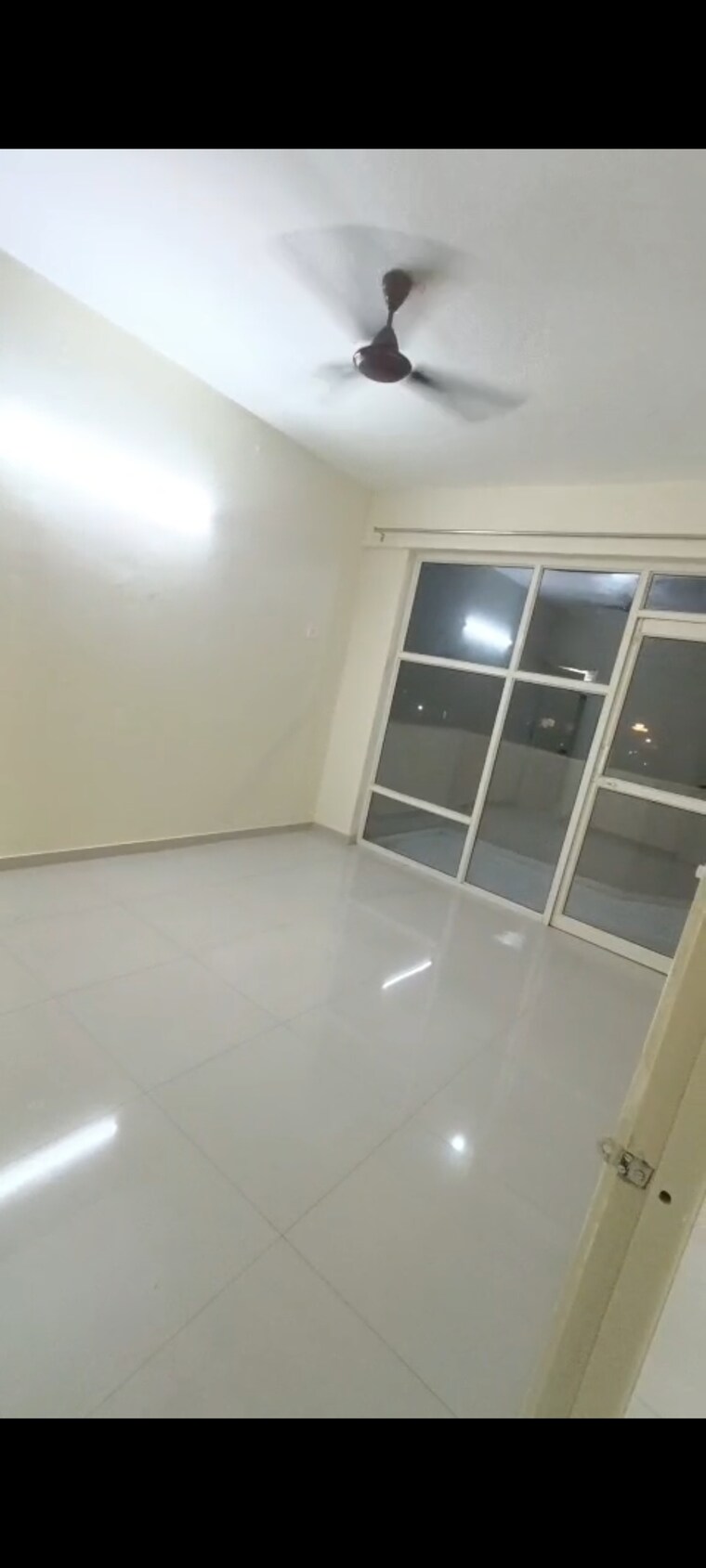 Room, pyramid-pride 2 Bedroom 680 Sq.Ft. Apartment In Sector 76 Gurgaon 9327048