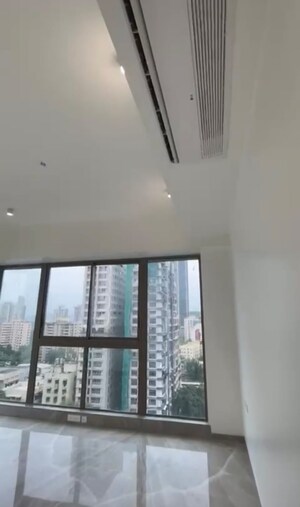 Room in 3 BHK Apartment at Prestige Jasdan Classic, Mahalaxmi – for Rent