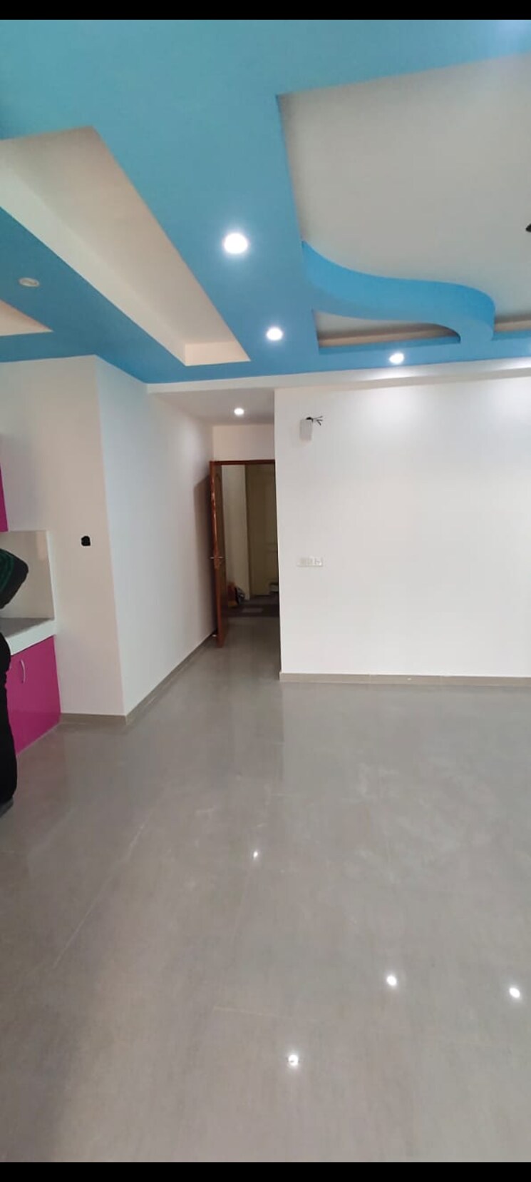 Room, pyramid-urban-homes 2 Bedroom 625 Sq.Ft. Apartment In Sector 70a Gurgaon 9327064