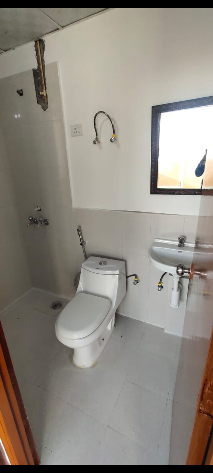 Bathroom, pyramid-urban-homes 2 Bedroom 625 Sq.Ft. Apartment In Sector 70a Gurgaon 9327064