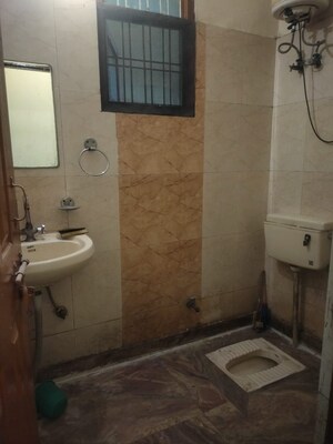Bathroom in 2 BHK Builder Floor at Onyx Plaza, Vasundhara Sector 3 – for Rent