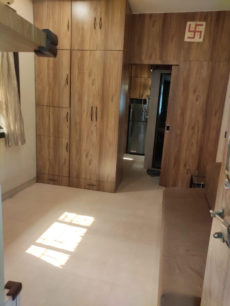 Bathroom, adarsh-nagar-chs-worli 1 RK 280 Sq.Ft. Apartment In Worli Mumbai 9327081