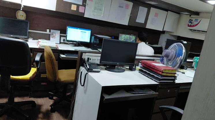 Team Area, bbd bagh Commercial Office Space 1000 Sq.Ft. In Bbd Bagh Kolkata 9327091