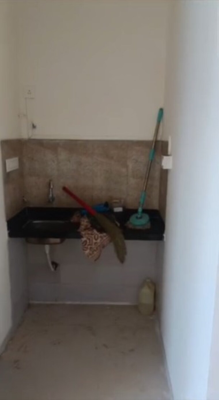 undefined, charisma-pure-gold Commercial Office Space 702 Sq.Ft. In Chembur Mumbai 9327100