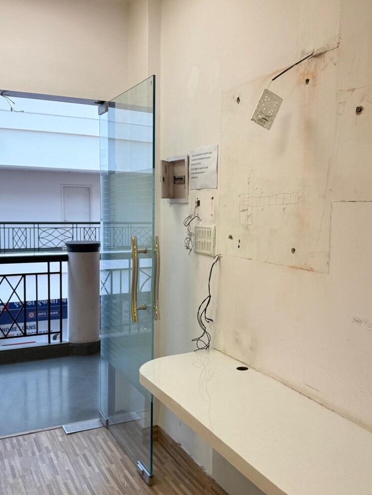 Kitchen, eros-charmwood-plaza Commercial Office Space 750 Sq.Ft. In Sector 39 Faridabad 9327114