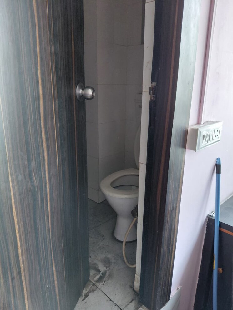 undefined, minto park Commercial Office Space 800 Sq.Ft. In Minto Park Kolkata 9327125