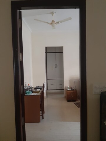 Room in 3 BHK Independent House at Sector 39 – for Sale