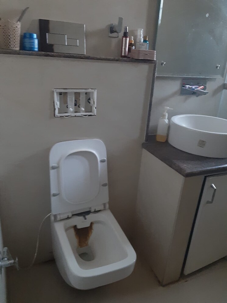 Bathroom, sector 39 3 Bedroom 4500 Sq.Ft. Independent House In Sector 39 Chandigarh 9327147