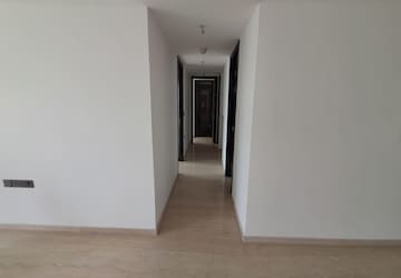 Room in 3 BHK Apartment at Lodha World One, Worli – for Rent
