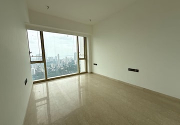 Room in 3 BHK Apartment at Lodha World One, Worli – for Rent