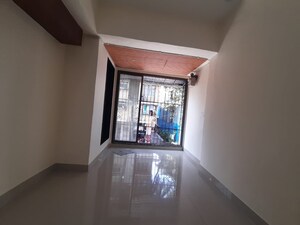 Room in 1 BHK Apartment at Goregaon West – for Rent