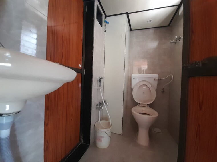 Bathroom, goregaon west 1 Bedroom 350 Sq.Ft. Apartment In Goregaon West Mumbai 9327176
