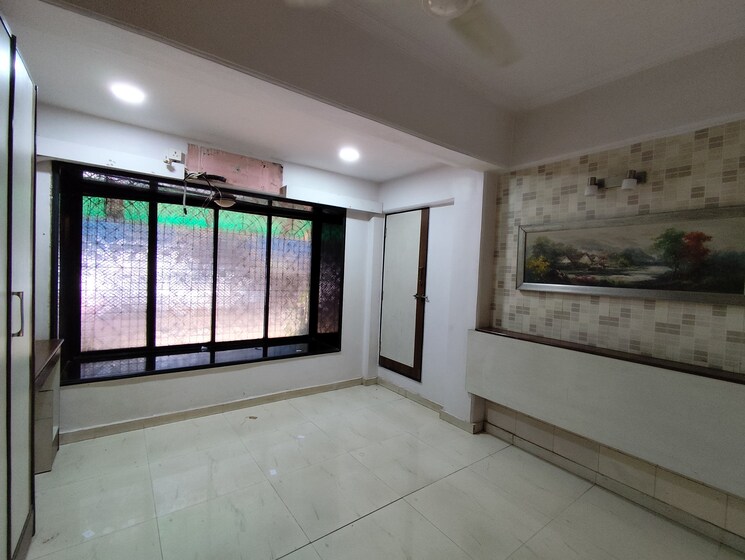 Room, parmar-chs 1 RK 250 Sq.Ft. Apartment In Vile Parle East Mumbai 9327158