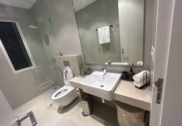 Team Area in 3 BHK Apartment at Indiabulls Sky Forest, Lower Parel – for Rent