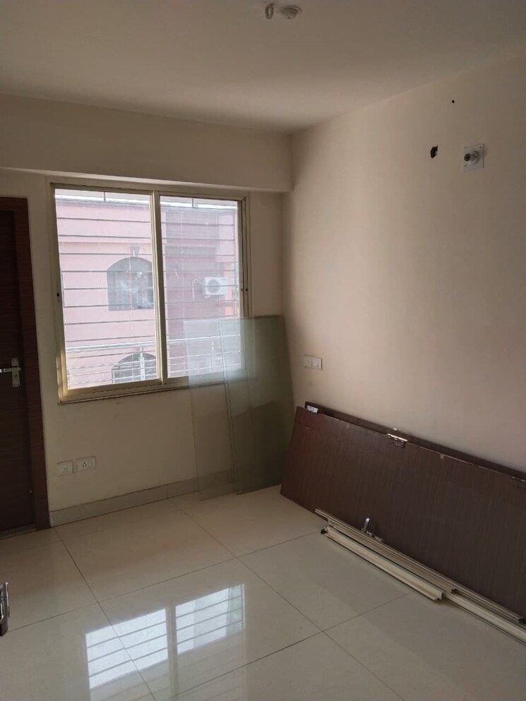 Room, doranda 3 Bedroom 1230 Sq.Ft. Apartment In Doranda Ranchi 9327253