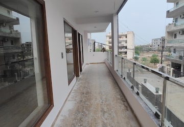 Balcony in 4 BHK Builder Floor at Green Fields Colony – for Sale