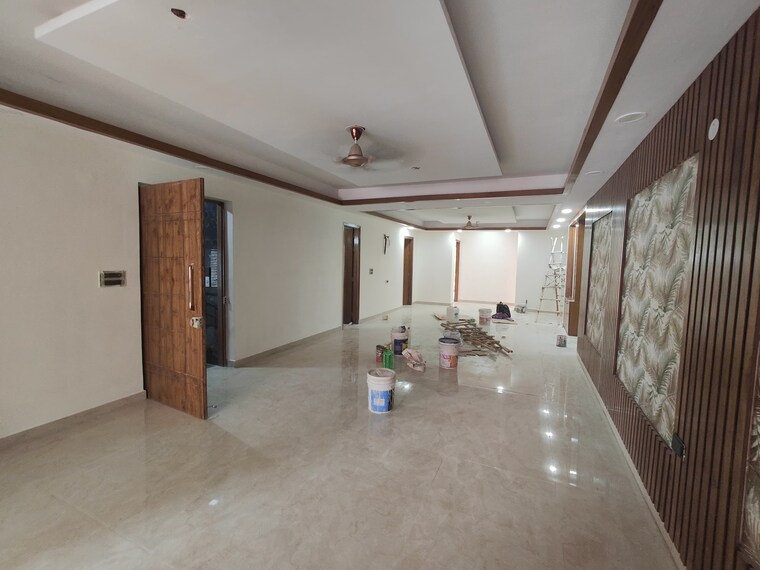 Room, green fields colony 4 Bedroom 4051 Sq.Ft. Builder Floor In Green Fields Colony Faridabad 9327355